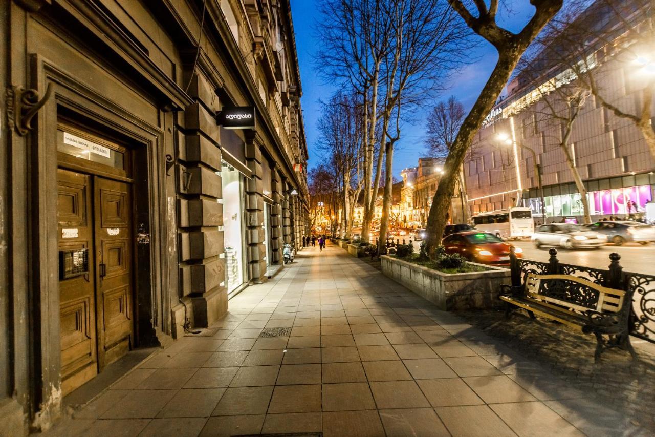 Apartment Gallery Rustaveli 1 Tiflis Dış mekan fotoğraf