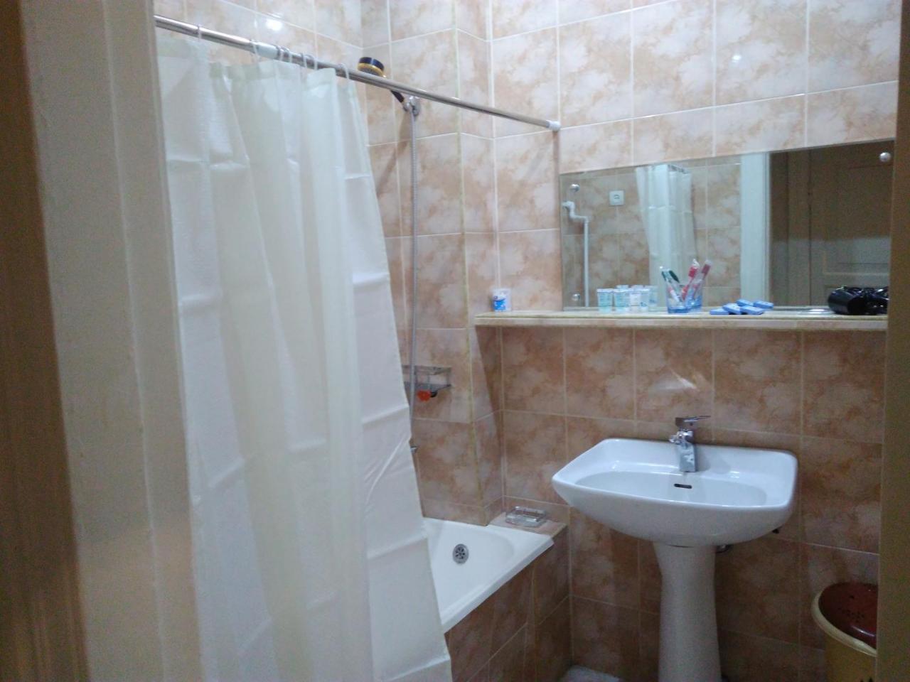 Apartment Gallery Rustaveli 1 Tiflis Dış mekan fotoğraf
