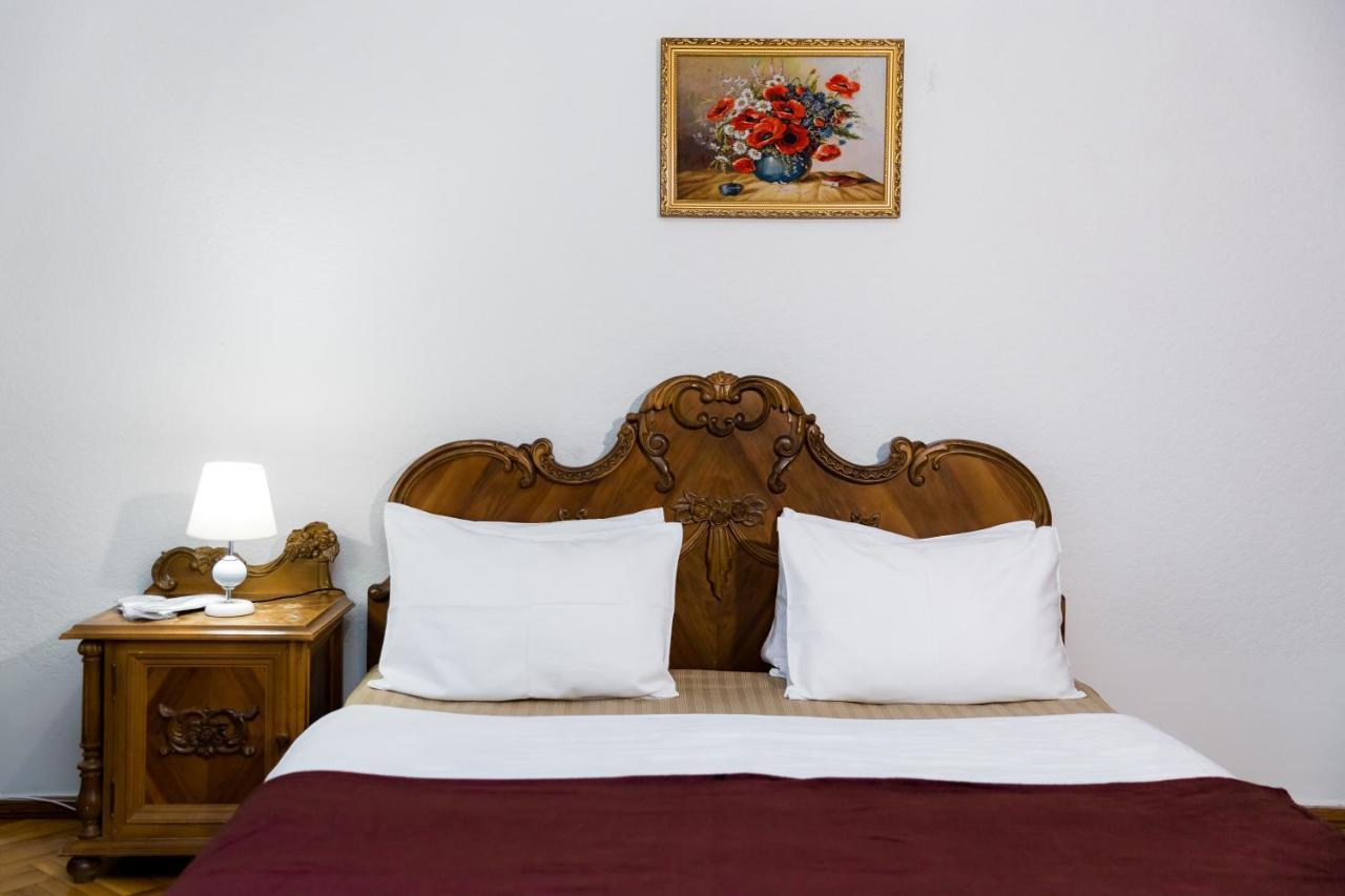 Apartment Gallery Rustaveli 1 Tiflis Dış mekan fotoğraf