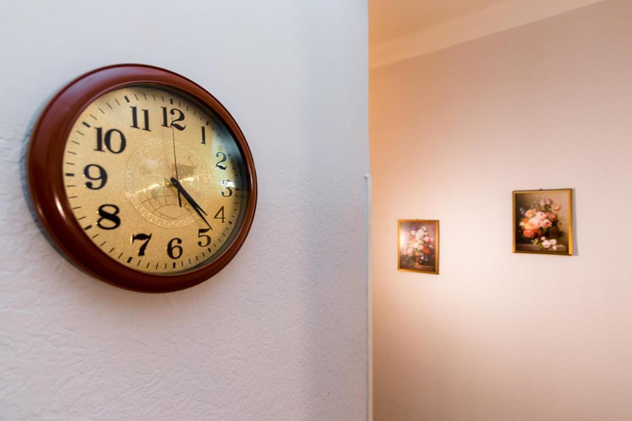 Apartment Gallery Rustaveli 1 Tiflis Dış mekan fotoğraf