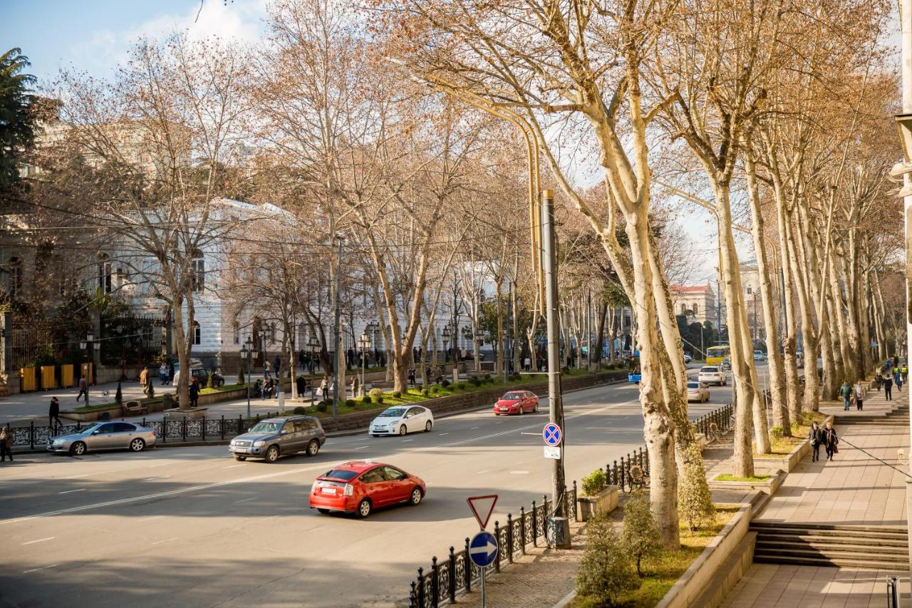 Apartment Gallery Rustaveli 1 Tiflis Dış mekan fotoğraf